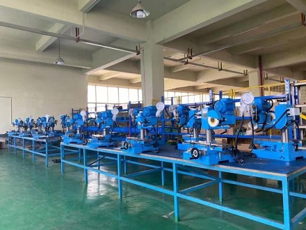 工具磨床生产车间