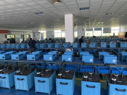 复合倒角机生产车间